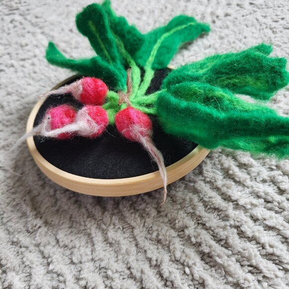Vegetables on Embroidery Hoops | Handmade | Wool Needle Felting - Bundle of 4 - Picture 8 of 16